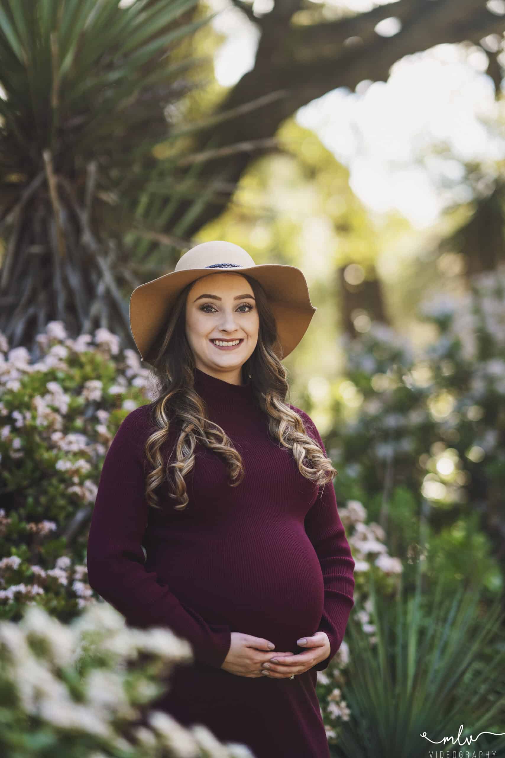 Maternity photography at Arizona Cactus Garden in Stanford University Campus